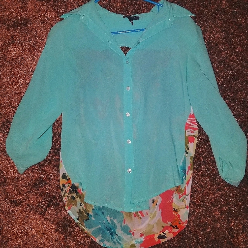 🦋IZ Byer Blue Floral print Top